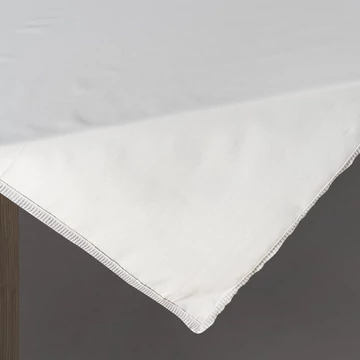 Reina asztalterítő Exkluzív csipkés asztalterítő Bézs színben