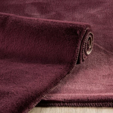 Marcelo fürdőszobai szőnyeg puha szőrű anyagból bordó színben Marcelo fürdőszobai szőnyeg puha szőrű anyagból bordó színben