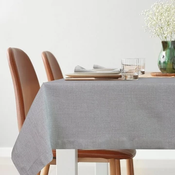 Bianca 2 asztalterítő fényes ezüst díszítéssel 100% poliészter Bianca 2 asztalterítő fényes ezüst díszítéssel 100% poliészter