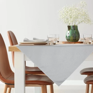 Fényes, finom mintával díszített, FOLTÁLLÓ EDNA terítő Fényes, finom mintával díszített, FOLTÁLLÓ EDNA terítő