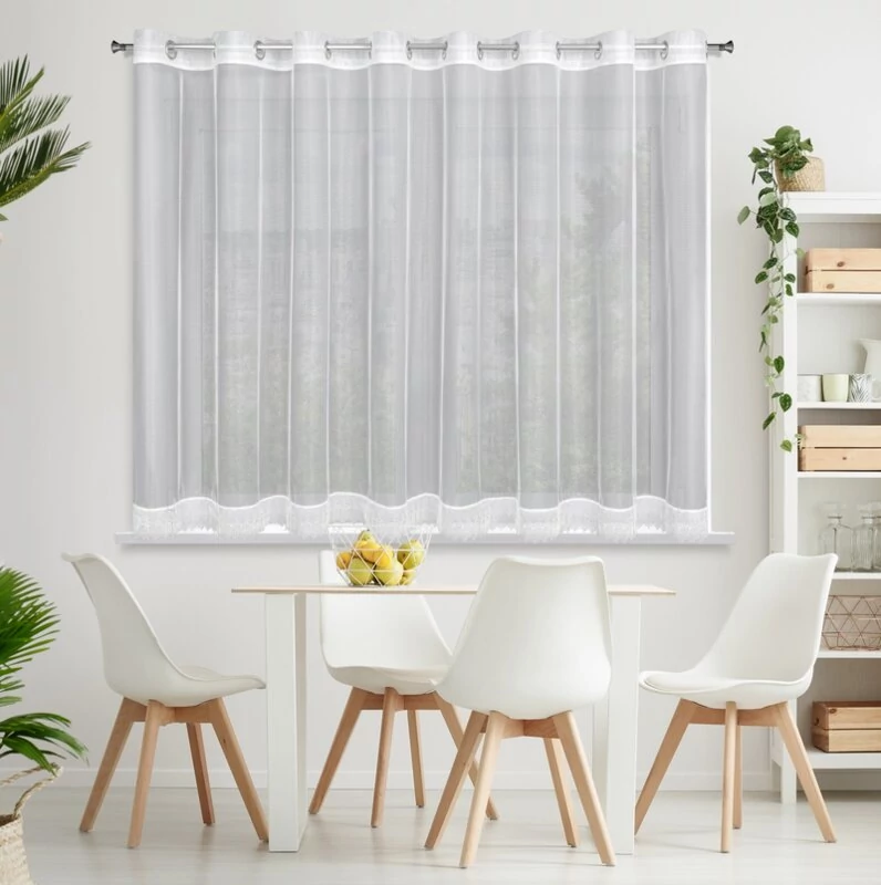 SARI függöny 400x145 finom hálóból, dekoratív csipkével