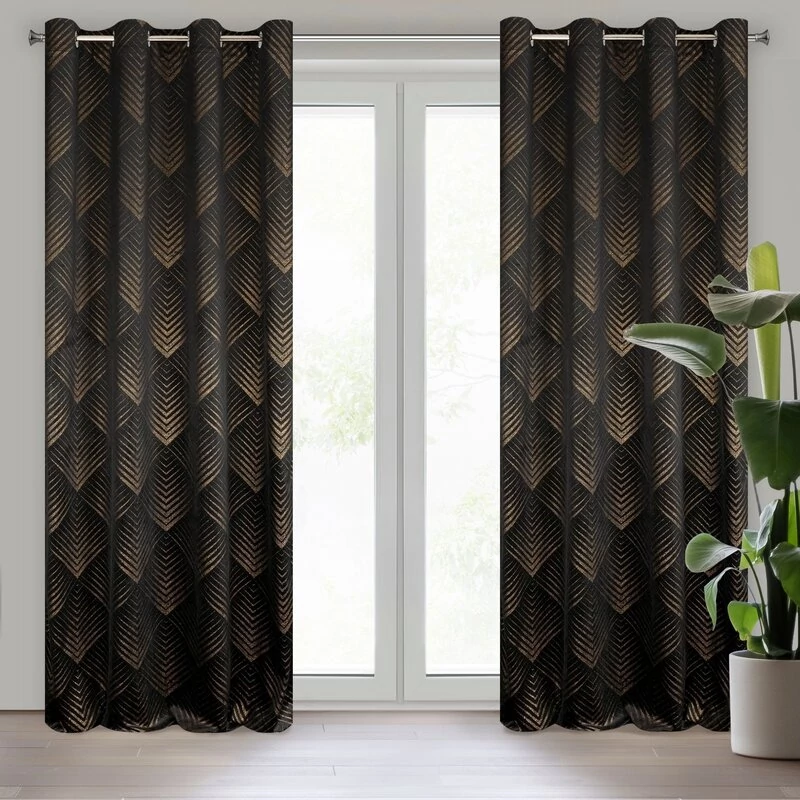 Geometrikus mintás, fekete, 140 cm széles és 250 cm hosszú, fényes velúr függöny