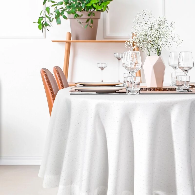 ELLEN kerek terítő ezüst fényes cérnával és elegáns csíkkal díszítve 150cm átmérő