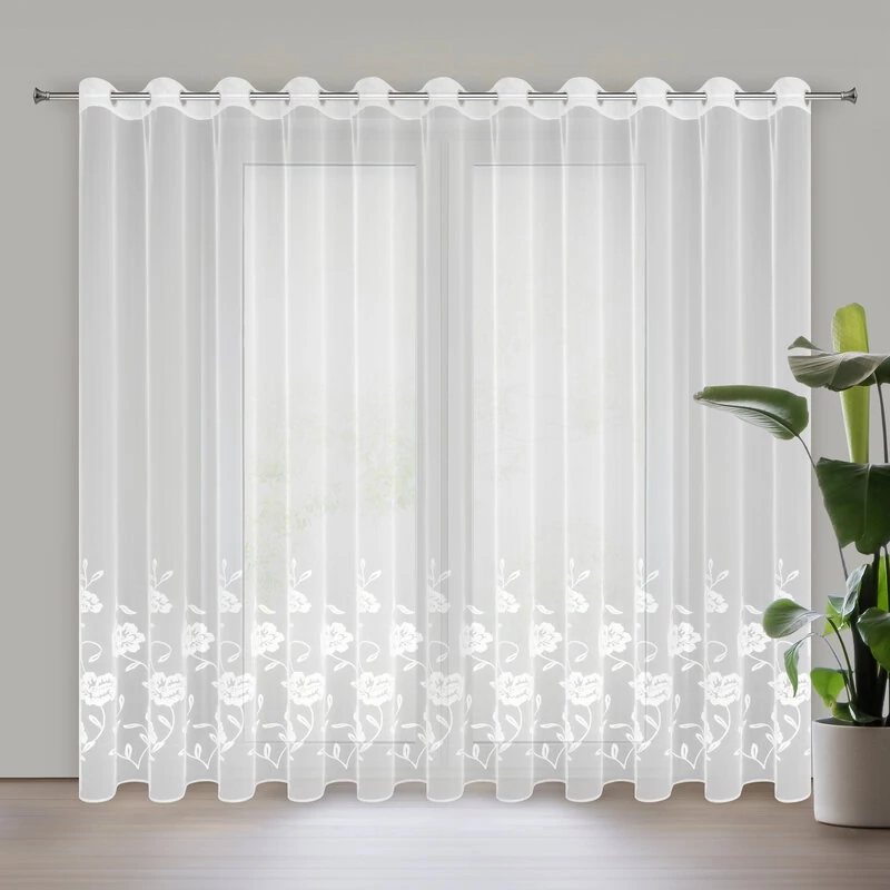 NATALI készfüggöny finom hálóból készült, hímzett virágokkal díszítve